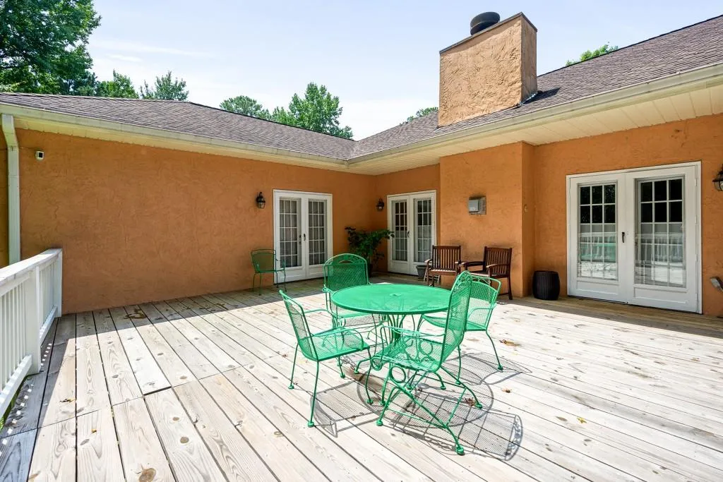 6980 Northgreen Drive, Sandy Springs, Georgia 30328, 3 Bedrooms Bedrooms, ,2 BathroomsBathrooms,Residential,Sold,6980 Northgreen Drive,6938520