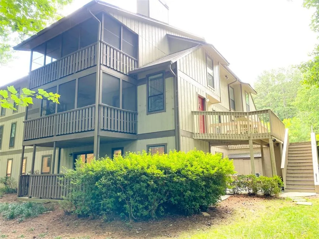 1205 Woodcliff Drive, Atlanta, Georgia 30350, 2 Bedrooms Bedrooms, ,2 BathroomsBathrooms,Residential,Sold,1205 Woodcliff Drive,7090450