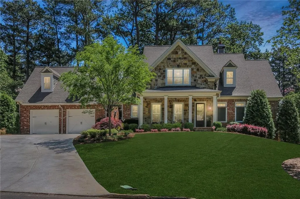 5815 Pine Brook Road, Sandy Springs, Georgia 30328, 6 Bedrooms Bedrooms, ,5 BathroomsBathrooms,Residential,Sold,5815 Pine Brook Road,6547007