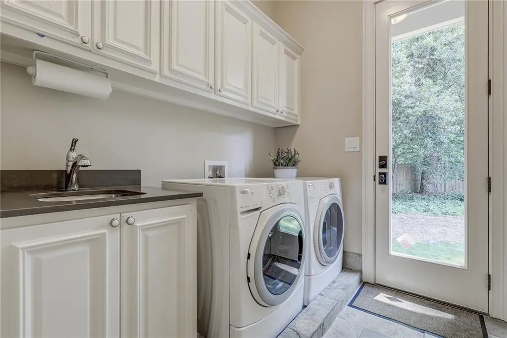 5815 Pine Brook Road, Sandy Springs, Georgia 30328, 6 Bedrooms Bedrooms, ,5 BathroomsBathrooms,Residential,Sold,5815 Pine Brook Road,6547007