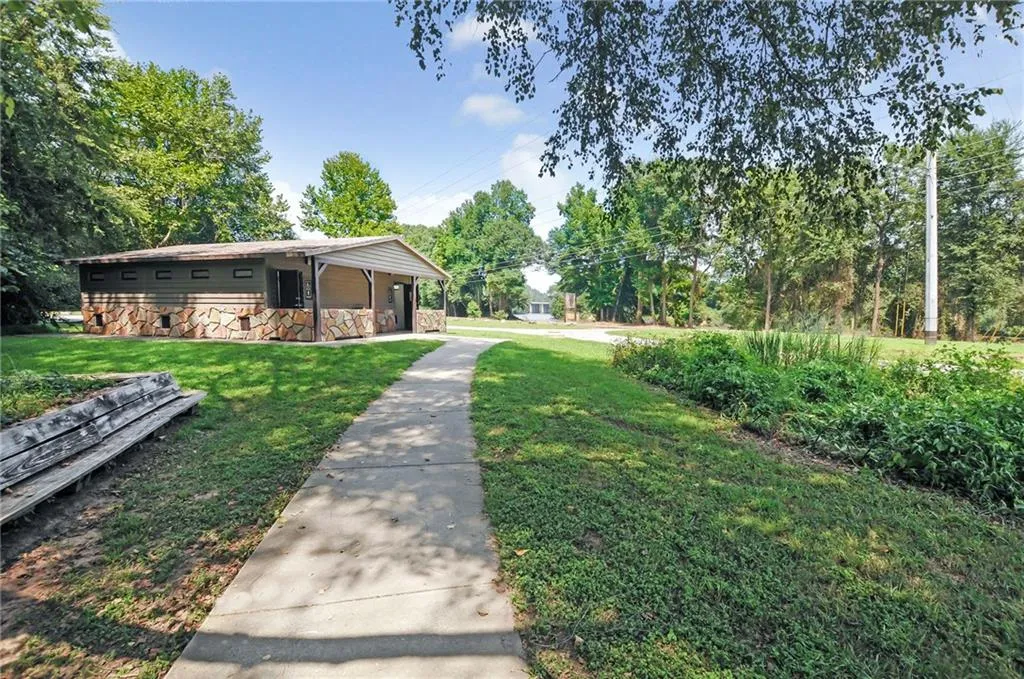 704 Gettysburg Place, Atlanta, Georgia 30350, 2 Bedrooms Bedrooms, ,1 BathroomBathrooms,Residential,For Sale,704 Gettysburg Place,7745039