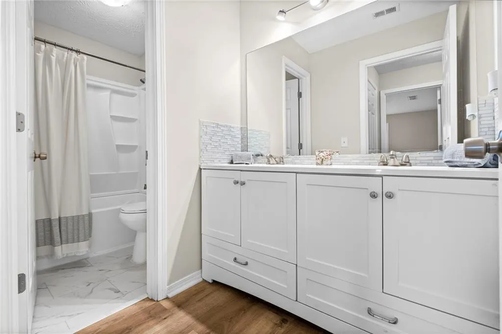 704 Gettysburg Place, Atlanta, Georgia 30350, 2 Bedrooms Bedrooms, ,1 BathroomBathrooms,Residential,For Sale,704 Gettysburg Place,7745039