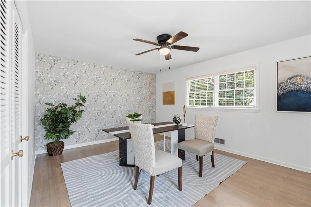 585 Spalding Drive, Atlanta, Georgia 30328, 4 Bedrooms Bedrooms, ,3 BathroomsBathrooms,Residential,Sold,585 Spalding Drive,7709413