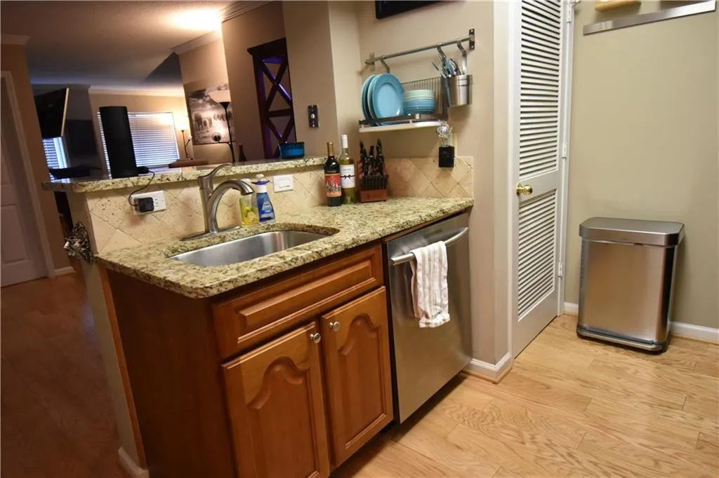 795 Hammond Drive Unit 904, Atlanta, Georgia 30328, 1 Bedroom Bedrooms, ,1 BathroomBathrooms,Residential,Sold,795 Hammond Drive Unit 904,5899213