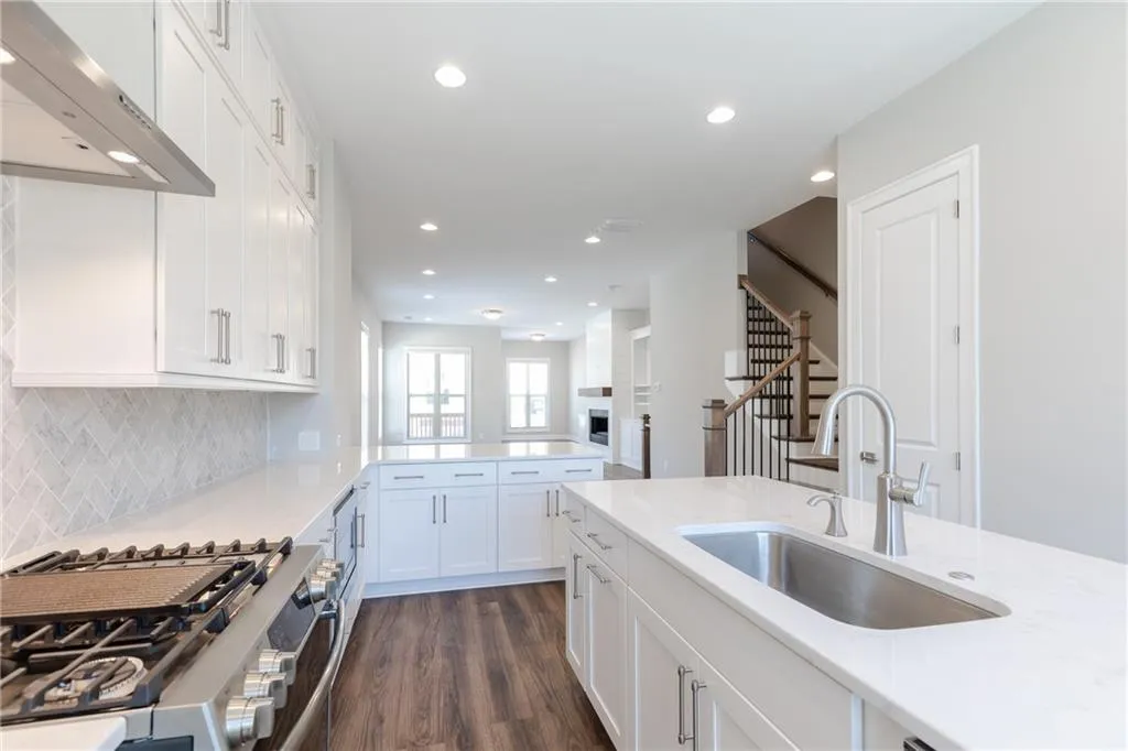 4301 Parkside Place Unit 28, Sandy Springs, Georgia 30342, 3 Bedrooms Bedrooms, ,3 BathroomsBathrooms,Residential,Sold,4301 Parkside Place Unit 28,6564002