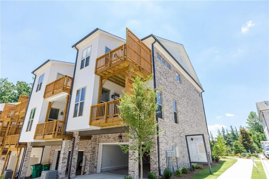 4301 Parkside Place Unit 28, Sandy Springs, Georgia 30342, 3 Bedrooms Bedrooms, ,3 BathroomsBathrooms,Residential,Sold,4301 Parkside Place Unit 28,6564002