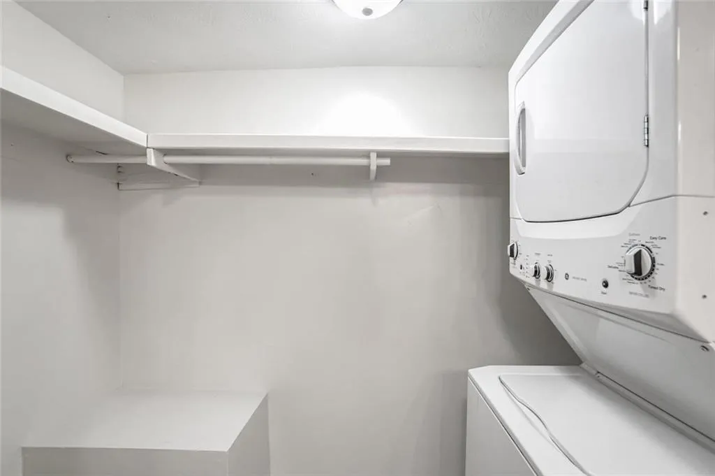 1150 Collier Road Nw Unit K9, Atlanta, Georgia 30318, 1 Bedroom Bedrooms, ,1 BathroomBathrooms,Residential,For Sale,1150 Collier Road Nw Unit K9,7645074