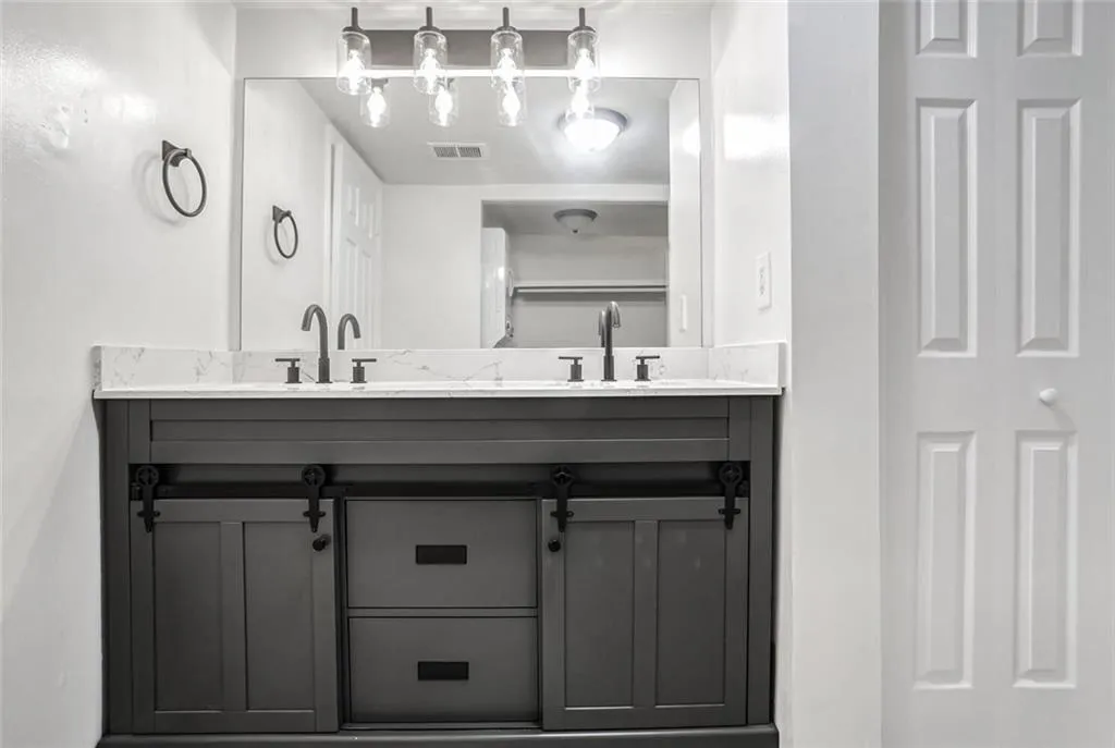 1150 Collier Road Nw Unit K9, Atlanta, Georgia 30318, 1 Bedroom Bedrooms, ,1 BathroomBathrooms,Residential,For Sale,1150 Collier Road Nw Unit K9,7645074