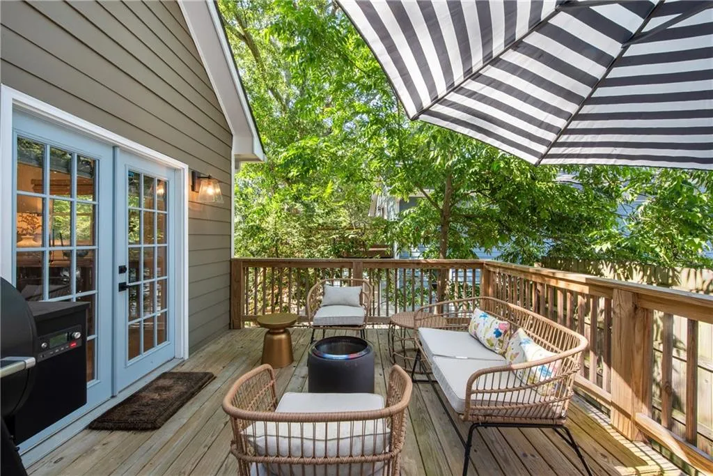 Outdoor living space