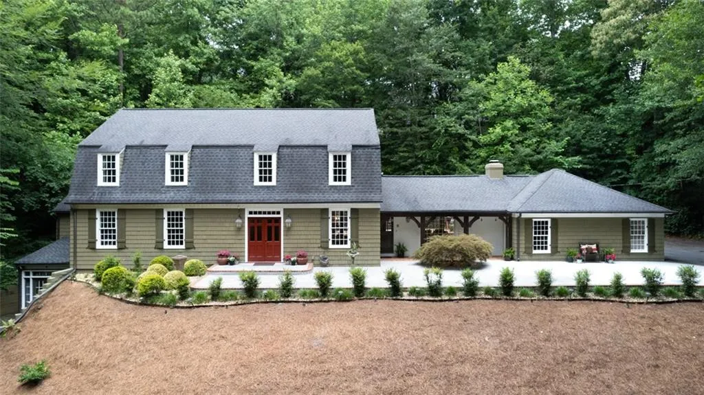 7220 Riverside Drive, Atlanta, Georgia 30328, 5 Bedrooms Bedrooms, ,4 BathroomsBathrooms,Residential,Sold,7220 Riverside Drive,7398229