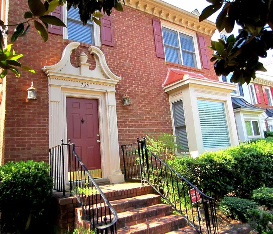 235 Brantley Road Unit 235, Sandy Springs, Georgia 30350, 2 Bedrooms Bedrooms, ,2 BathroomsBathrooms,Residential,Sold,235 Brantley Road Unit 235,5574792