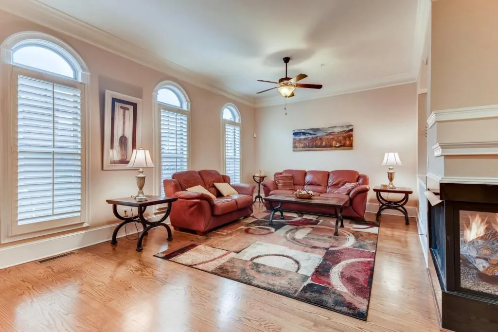 941 Delaronde Court, Sandy Springs, Georgia 30328, 4 Bedrooms Bedrooms, ,3 BathroomsBathrooms,Residential,Sold,941 Delaronde Court,6677874