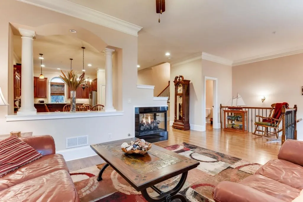 941 Delaronde Court, Sandy Springs, Georgia 30328, 4 Bedrooms Bedrooms, ,3 BathroomsBathrooms,Residential,Sold,941 Delaronde Court,6677874