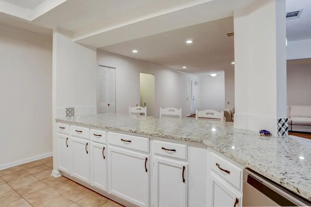 62 Dunwoody Springs Drive Unit C, Atlanta, Georgia 30328, 3 Bedrooms Bedrooms, ,2 BathroomsBathrooms,Residential,Sold,62 Dunwoody Springs Drive Unit C,6000826