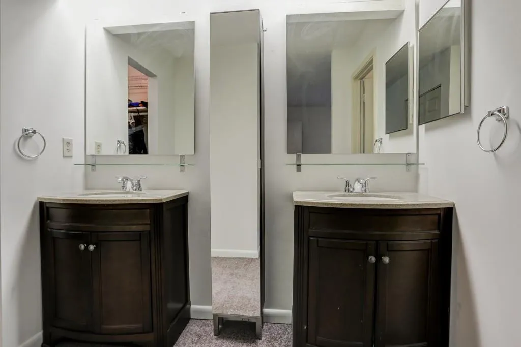 62 Dunwoody Springs Drive Unit C, Atlanta, Georgia 30328, 3 Bedrooms Bedrooms, ,2 BathroomsBathrooms,Residential,Sold,62 Dunwoody Springs Drive Unit C,6000826