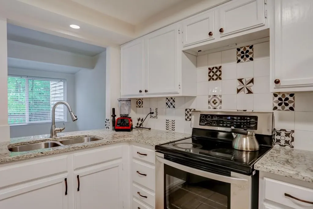 62 Dunwoody Springs Drive Unit C, Atlanta, Georgia 30328, 3 Bedrooms Bedrooms, ,2 BathroomsBathrooms,Residential,Sold,62 Dunwoody Springs Drive Unit C,6000826