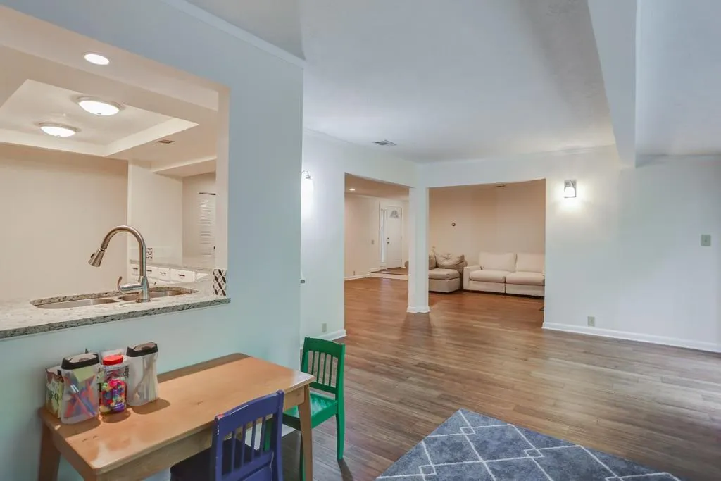 62 Dunwoody Springs Drive Unit C, Atlanta, Georgia 30328, 3 Bedrooms Bedrooms, ,2 BathroomsBathrooms,Residential,Sold,62 Dunwoody Springs Drive Unit C,6000826