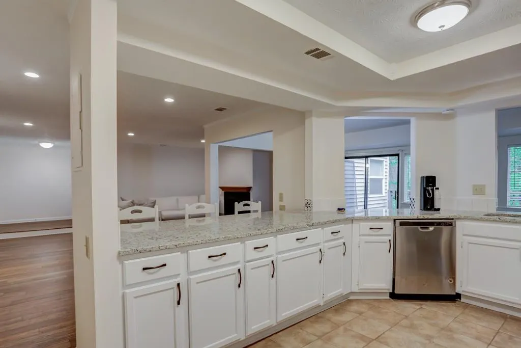 62 Dunwoody Springs Drive Unit C, Atlanta, Georgia 30328, 3 Bedrooms Bedrooms, ,2 BathroomsBathrooms,Residential,Sold,62 Dunwoody Springs Drive Unit C,6000826