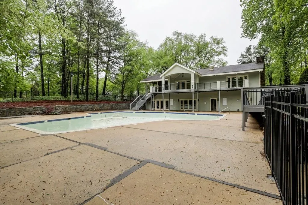 62 Dunwoody Springs Drive Unit C, Atlanta, Georgia 30328, 3 Bedrooms Bedrooms, ,2 BathroomsBathrooms,Residential,Sold,62 Dunwoody Springs Drive Unit C,6000826