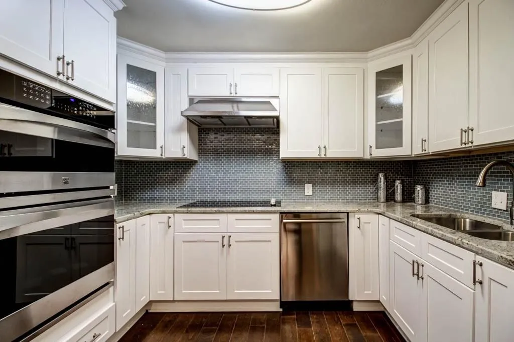 3530 Piedmont Road Ne Unit 12j, Atlanta, Georgia 30305, 2 Bedrooms Bedrooms, ,2 BathroomsBathrooms,Residential,Sold,3530 Piedmont Road Ne Unit 12j,5606118