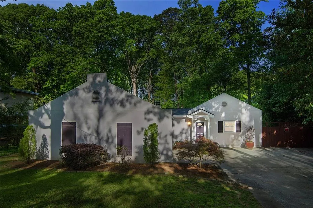 6326 Long Island Court, Sandy Springs, Georgia 30328, 3 Bedrooms Bedrooms, ,2 BathroomsBathrooms,Residential,Sold,6326 Long Island Court,6005939