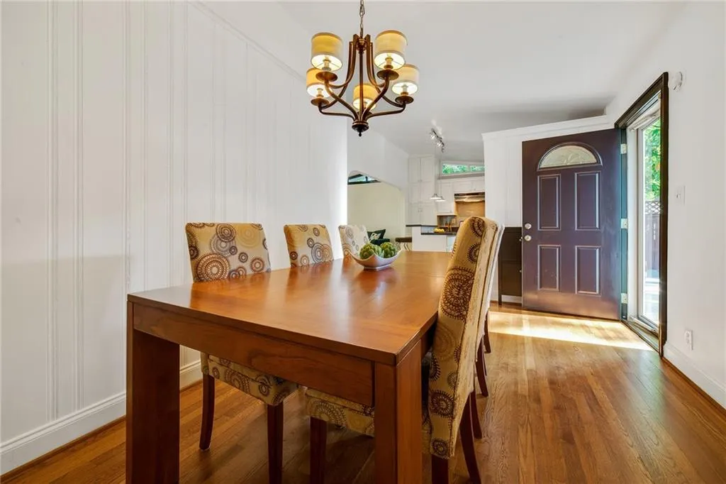 6326 Long Island Court, Sandy Springs, Georgia 30328, 3 Bedrooms Bedrooms, ,2 BathroomsBathrooms,Residential,Sold,6326 Long Island Court,6005939