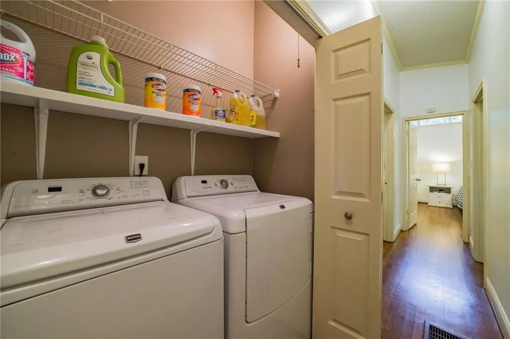 6326 Long Island Court, Sandy Springs, Georgia 30328, 3 Bedrooms Bedrooms, ,2 BathroomsBathrooms,Residential,Sold,6326 Long Island Court,6005939
