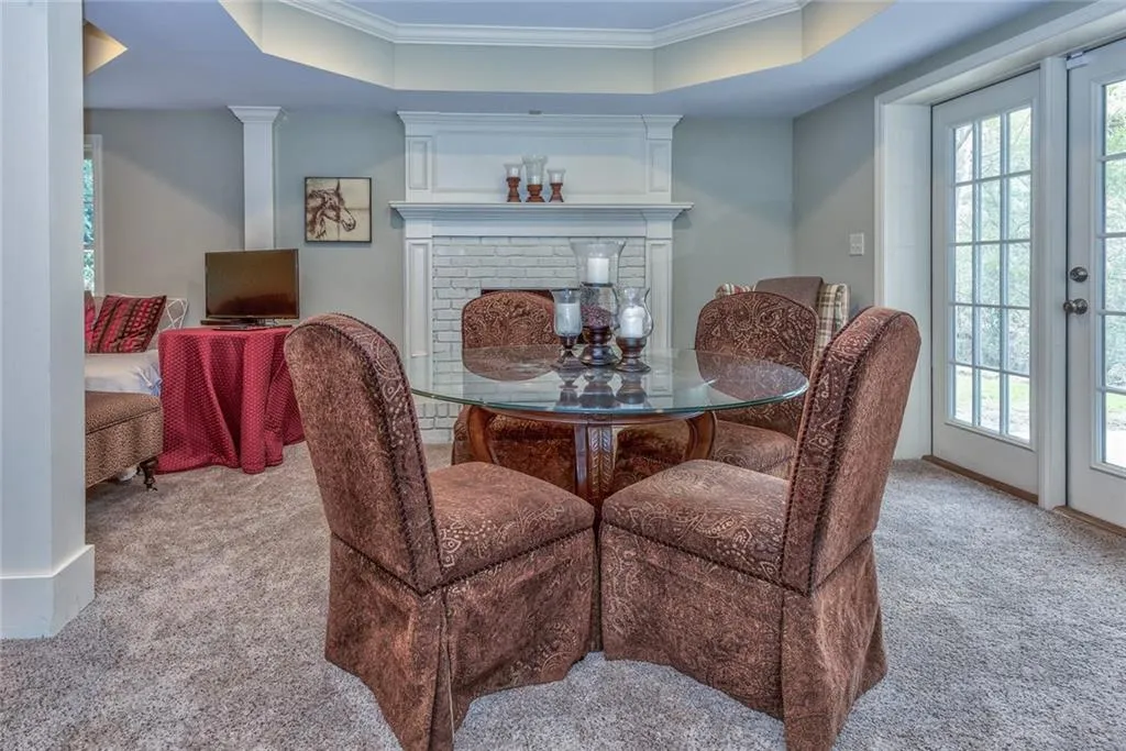 615 W Northway Lane, Atlanta, Georgia 30342, 4 Bedrooms Bedrooms, ,3 BathroomsBathrooms,Residential,Sold,615 W Northway Lane,5641316