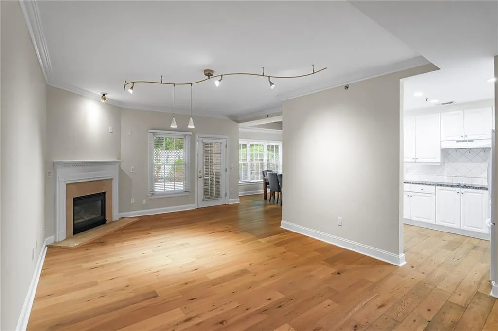 211 Colonial Homes Drive Nw Unit 1105, Atlanta, Georgia 30309, 2 Bedrooms Bedrooms, ,2 BathroomsBathrooms,Residential,For Sale,211 Colonial Homes Drive Nw Unit 1105,7568981
