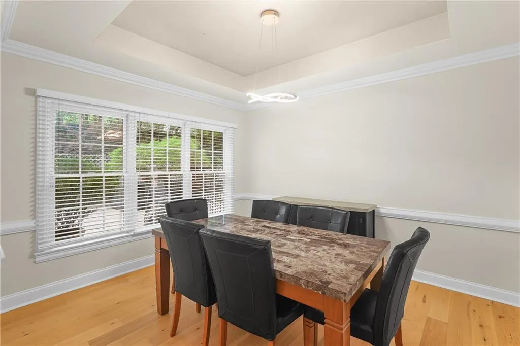 211 Colonial Homes Drive Nw Unit 1105, Atlanta, Georgia 30309, 2 Bedrooms Bedrooms, ,2 BathroomsBathrooms,Residential,For Sale,211 Colonial Homes Drive Nw Unit 1105,7568981