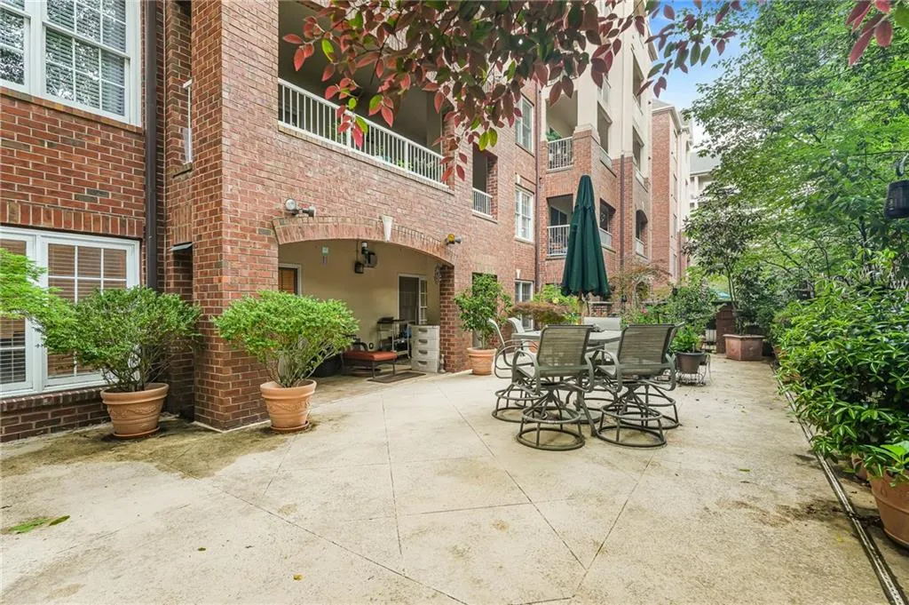 211 Colonial Homes Drive Nw Unit 1105, Atlanta, Georgia 30309, 2 Bedrooms Bedrooms, ,2 BathroomsBathrooms,Residential,For Sale,211 Colonial Homes Drive Nw Unit 1105,7568981