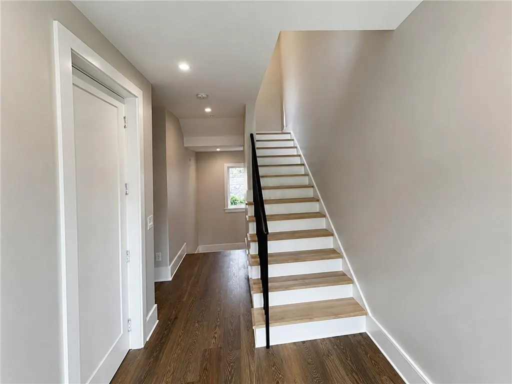 3521 Kingsboro Road, Atlanta, Georgia 30326, 4 Bedrooms Bedrooms, 0 ,3 BathroomsBathrooms,Residential,For Sale,3521 Kingsboro Road,7827591
