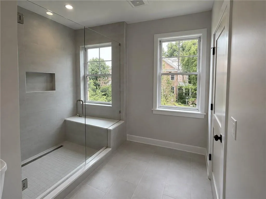 3521 Kingsboro Road, Atlanta, Georgia 30326, 4 Bedrooms Bedrooms, 0 ,3 BathroomsBathrooms,Residential,For Sale,3521 Kingsboro Road,7827591