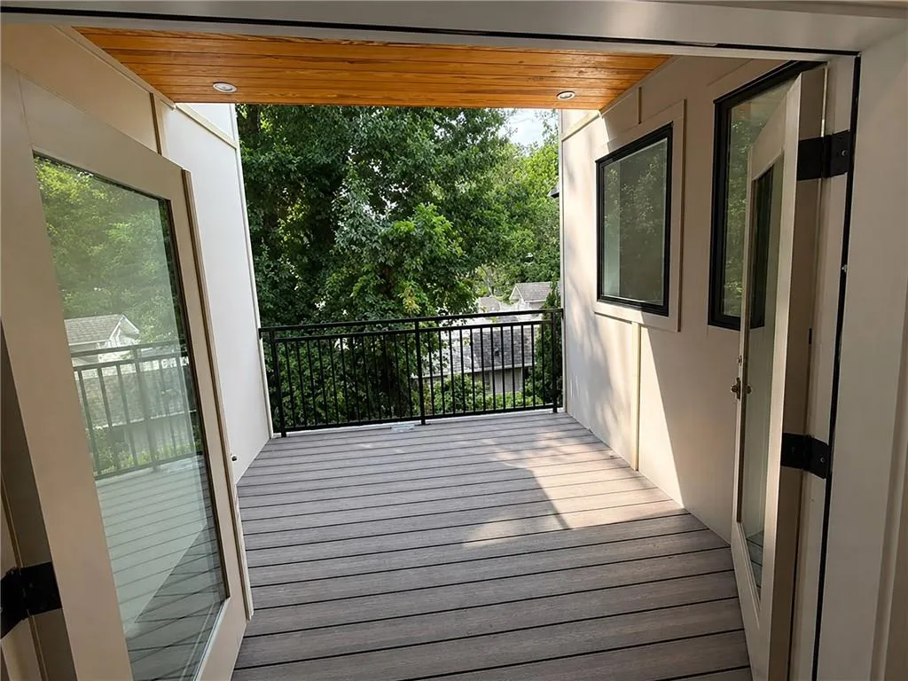3521 Kingsboro Road, Atlanta, Georgia 30326, 4 Bedrooms Bedrooms, 0 ,3 BathroomsBathrooms,Residential,For Sale,3521 Kingsboro Road,7827591
