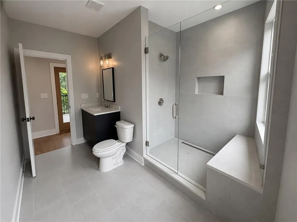3521 Kingsboro Road, Atlanta, Georgia 30326, 4 Bedrooms Bedrooms, 0 ,3 BathroomsBathrooms,Residential,For Sale,3521 Kingsboro Road,7827591
