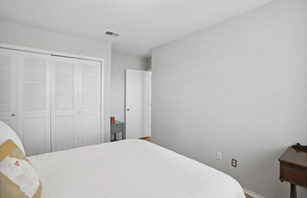 6520 Roswell Road Unit 24, Atlanta, Georgia 30328, 3 Bedrooms Bedrooms, ,2 BathroomsBathrooms,Residential,Sold,6520 Roswell Road Unit 24,7047330