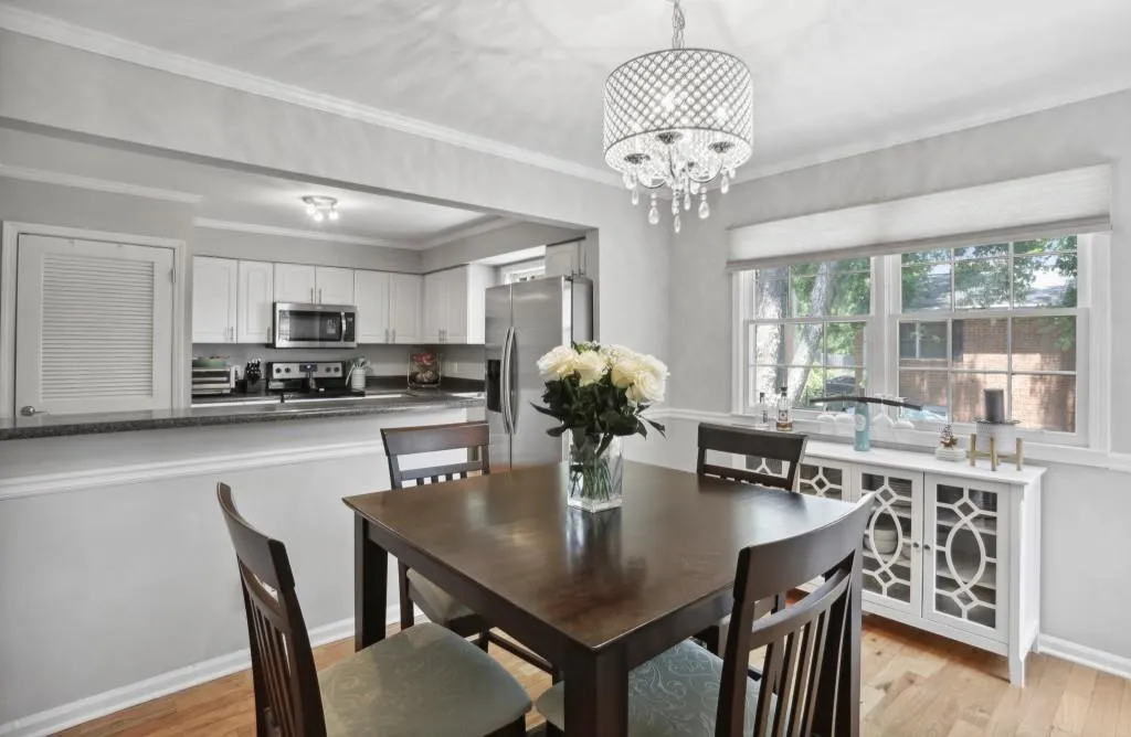 6520 Roswell Road Unit 24, Atlanta, Georgia 30328, 3 Bedrooms Bedrooms, ,2 BathroomsBathrooms,Residential,Sold,6520 Roswell Road Unit 24,7047330