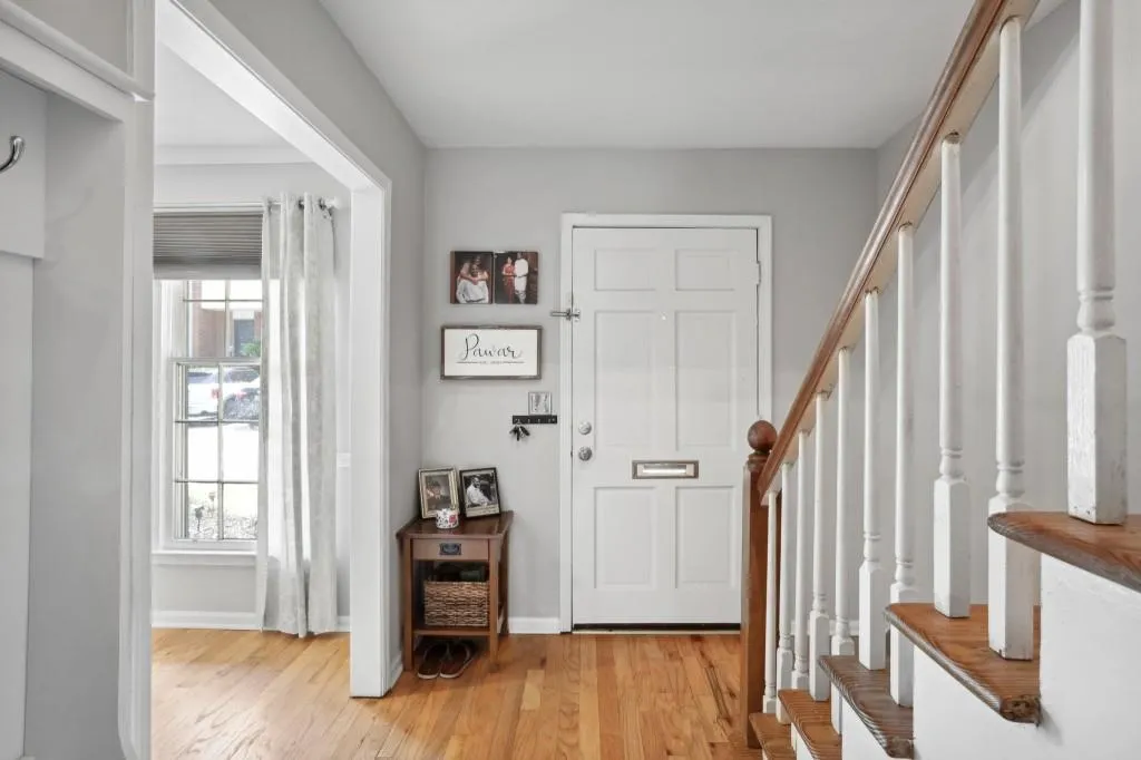 6520 Roswell Road Unit 24, Atlanta, Georgia 30328, 3 Bedrooms Bedrooms, ,2 BathroomsBathrooms,Residential,Sold,6520 Roswell Road Unit 24,7047330