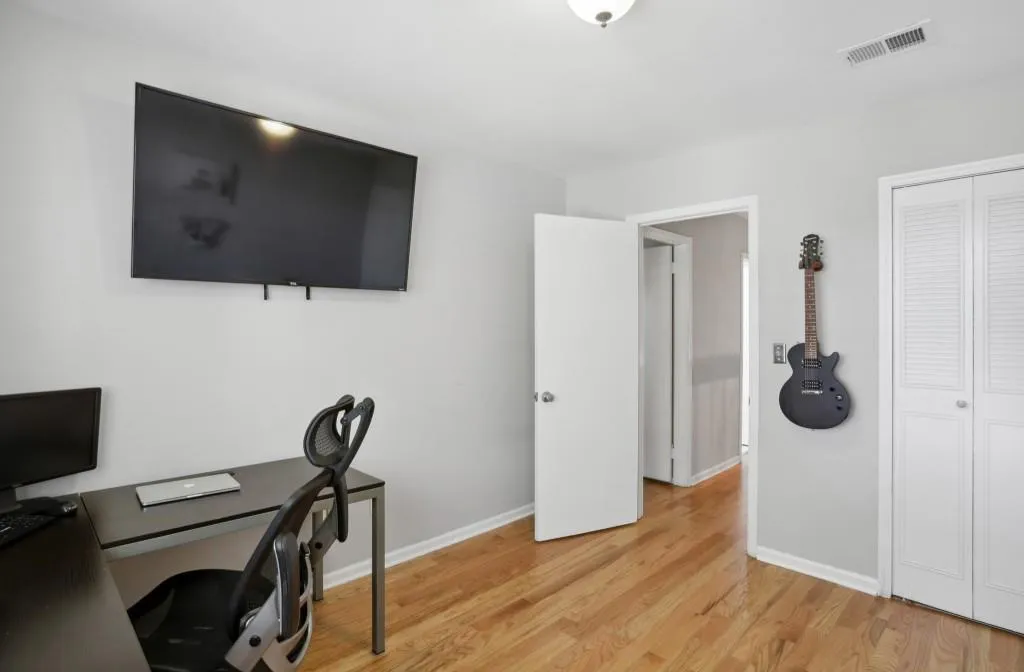 6520 Roswell Road Unit 24, Atlanta, Georgia 30328, 3 Bedrooms Bedrooms, ,2 BathroomsBathrooms,Residential,Sold,6520 Roswell Road Unit 24,7047330