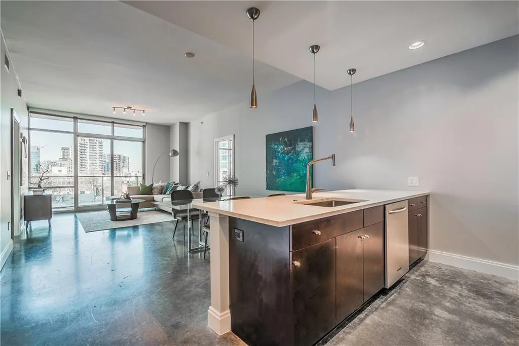 905 Juniper Street Ne Unit 610, Atlanta, Georgia 30309, 2 Bedrooms Bedrooms, ,2 BathroomsBathrooms,Residential,Sold,905 Juniper Street Ne Unit 610,5954126