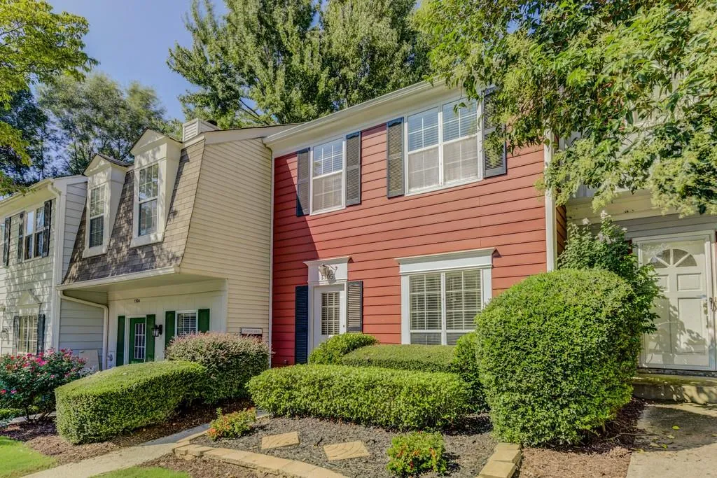 1305 Wedgewood Court, Sandy Springs, Georgia 30350, 2 Bedrooms Bedrooms, ,2 BathroomsBathrooms,Residential,Sold,1305 Wedgewood Court,6610035