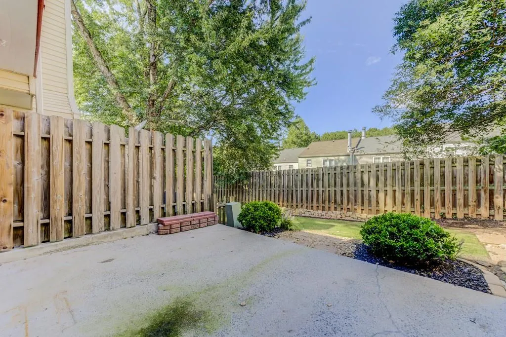 1305 Wedgewood Court, Sandy Springs, Georgia 30350, 2 Bedrooms Bedrooms, ,2 BathroomsBathrooms,Residential,Sold,1305 Wedgewood Court,6610035