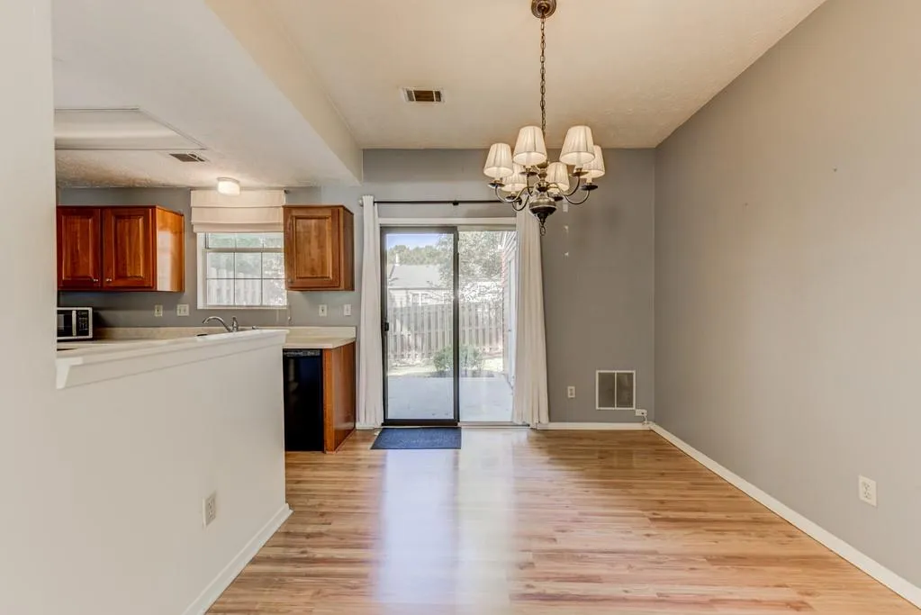 1305 Wedgewood Court, Sandy Springs, Georgia 30350, 2 Bedrooms Bedrooms, ,2 BathroomsBathrooms,Residential,Sold,1305 Wedgewood Court,6610035