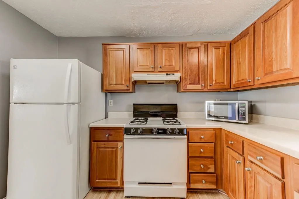 1305 Wedgewood Court, Sandy Springs, Georgia 30350, 2 Bedrooms Bedrooms, ,2 BathroomsBathrooms,Residential,Sold,1305 Wedgewood Court,6610035