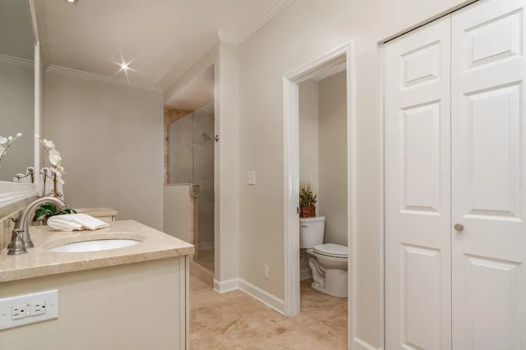 5515 Chemin De Vie, Atlanta, Georgia 30342, 2 Bedrooms Bedrooms, ,2 BathroomsBathrooms,Residential,Sold,5515 Chemin De Vie,6506204