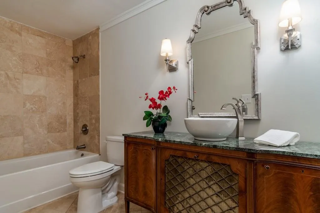5515 Chemin De Vie, Atlanta, Georgia 30342, 2 Bedrooms Bedrooms, ,2 BathroomsBathrooms,Residential,Sold,5515 Chemin De Vie,6506204