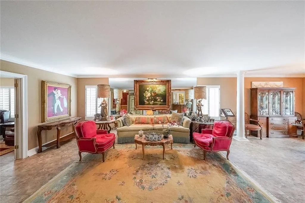 3648 Peachtree Road Unit #4s, Atlanta, Georgia 30319, 3 Bedrooms Bedrooms, ,3 BathroomsBathrooms,Residential,For Sale,3648 Peachtree Road Unit #4s,7618474
