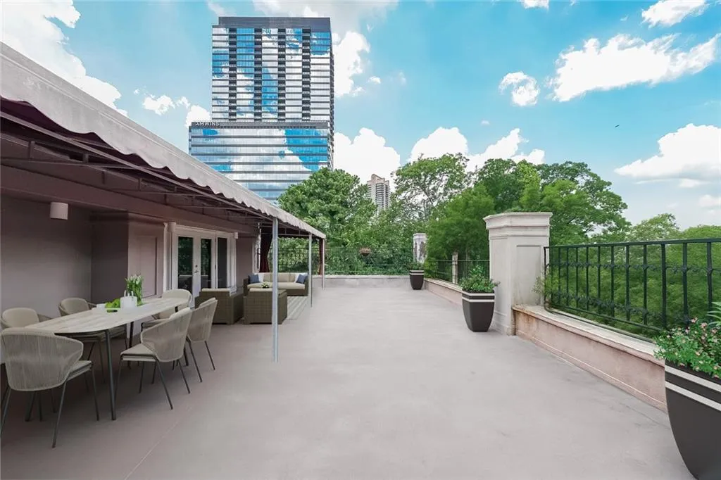 3648 Peachtree Road Unit #4s, Atlanta, Georgia 30319, 3 Bedrooms Bedrooms, ,3 BathroomsBathrooms,Residential,For Sale,3648 Peachtree Road Unit #4s,7618474