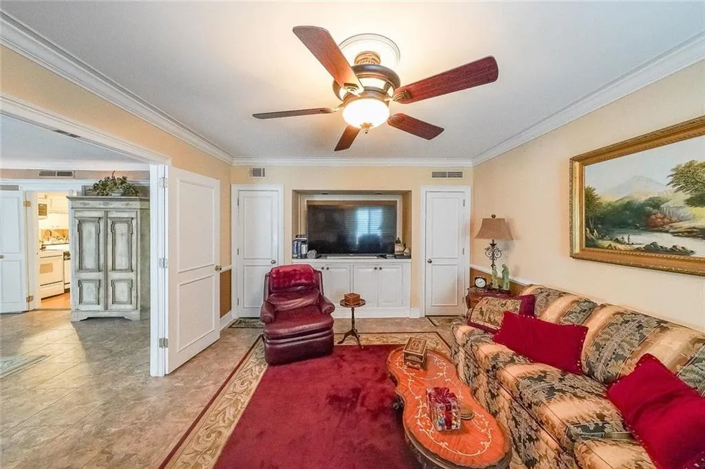 3648 Peachtree Road Unit #4s, Atlanta, Georgia 30319, 3 Bedrooms Bedrooms, ,3 BathroomsBathrooms,Residential,For Sale,3648 Peachtree Road Unit #4s,7618474