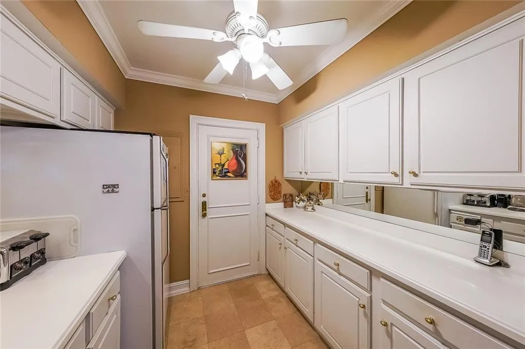 3648 Peachtree Road Unit #4s, Atlanta, Georgia 30319, 3 Bedrooms Bedrooms, ,3 BathroomsBathrooms,Residential,For Sale,3648 Peachtree Road Unit #4s,7618474